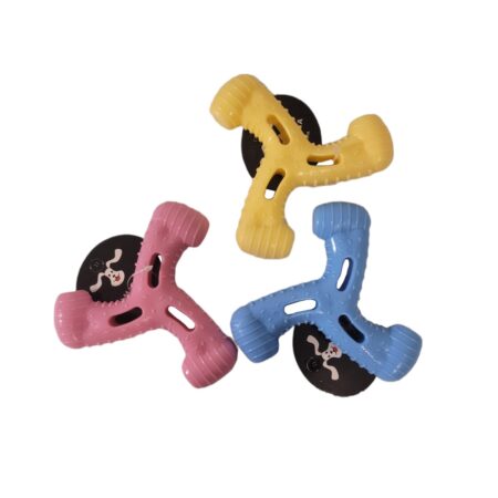 Juguete duro de tres puntas